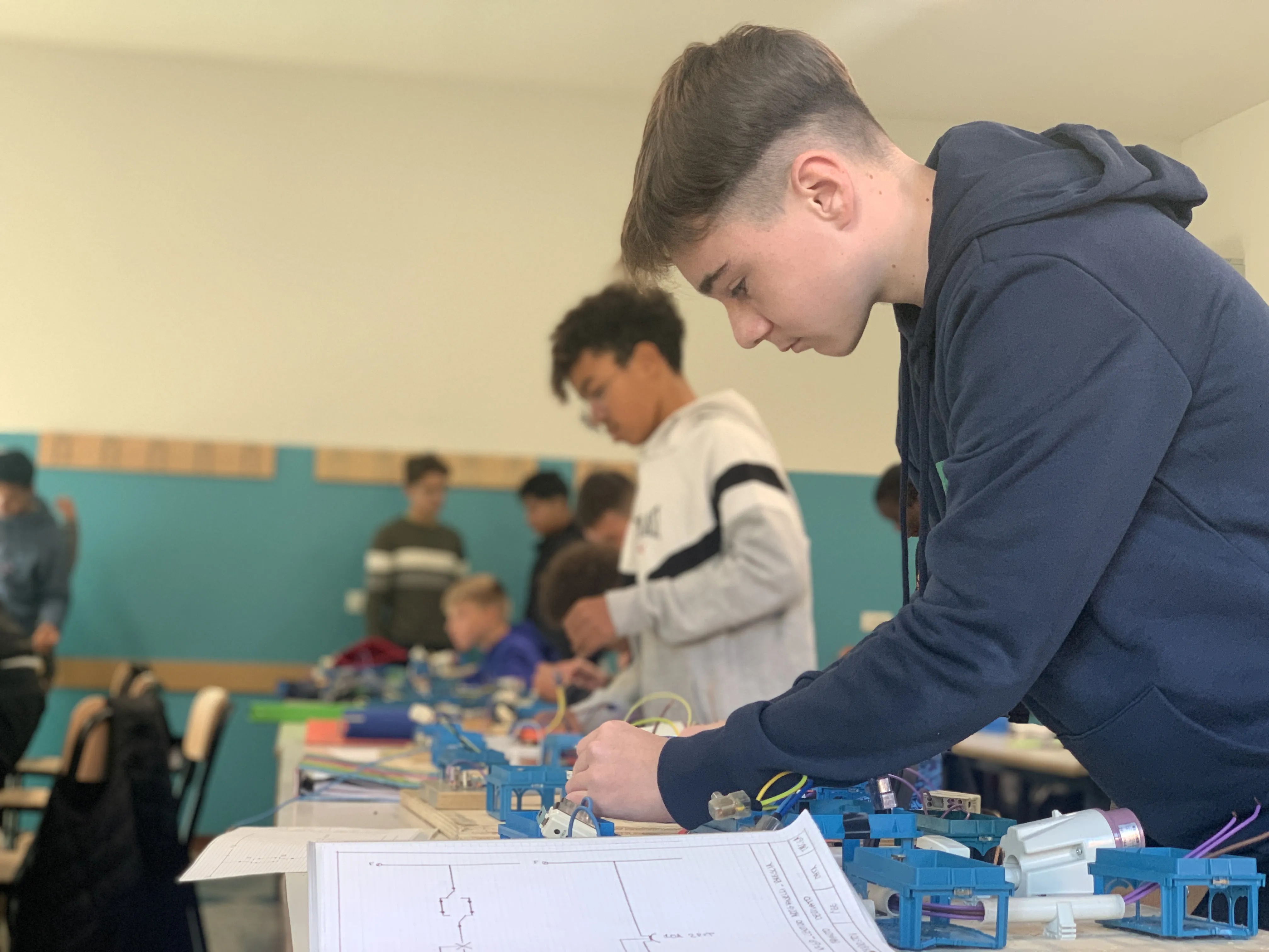 Operatore alla Riparazione di Veicoli a Motore